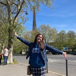 Meet your Posher, Evelyn